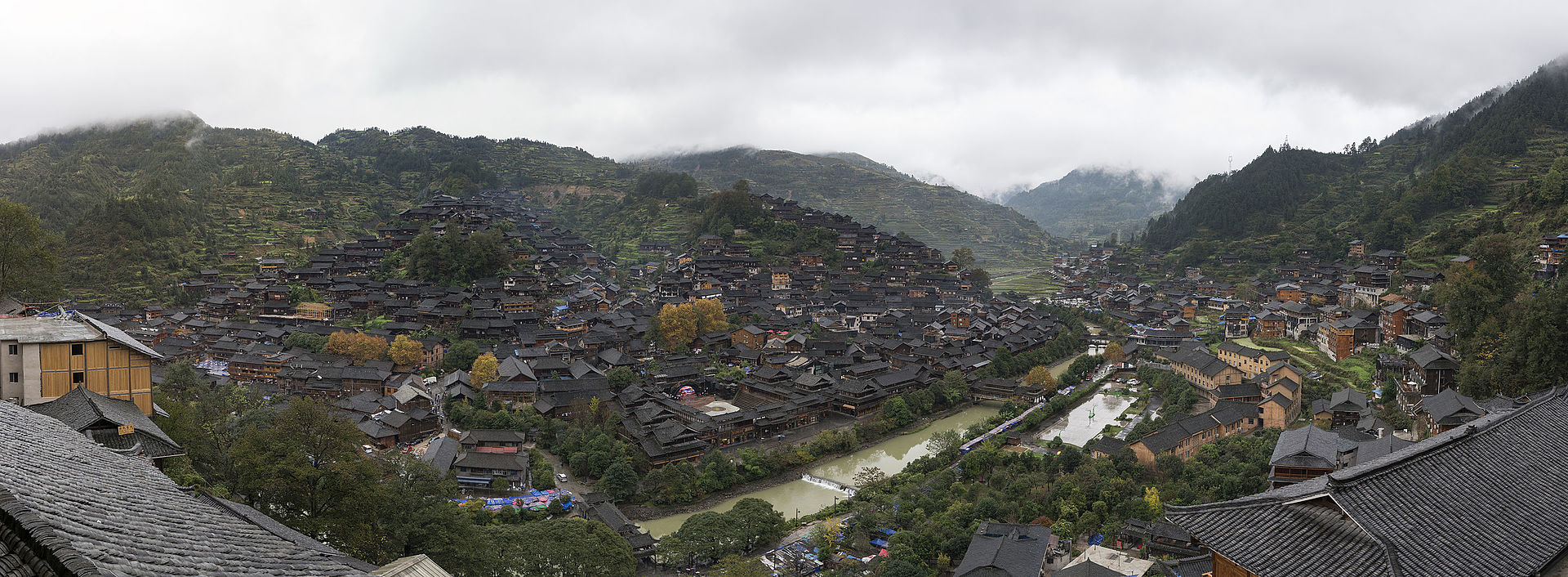 Xijiang, el pueblo de los chinos mao panorama