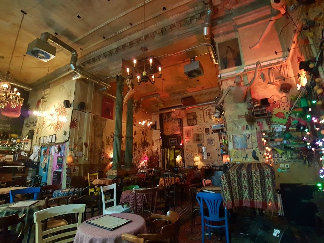 Csendes Vintage Bar & Café 